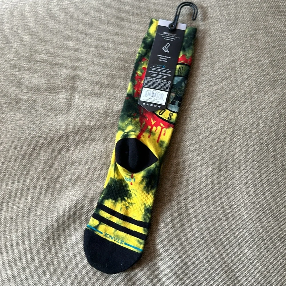 Infiknit Guns -n- Roses casual socks size large NWT